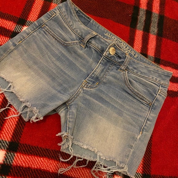 American Eagle shorts ( size 2) - Picture 1 of 4